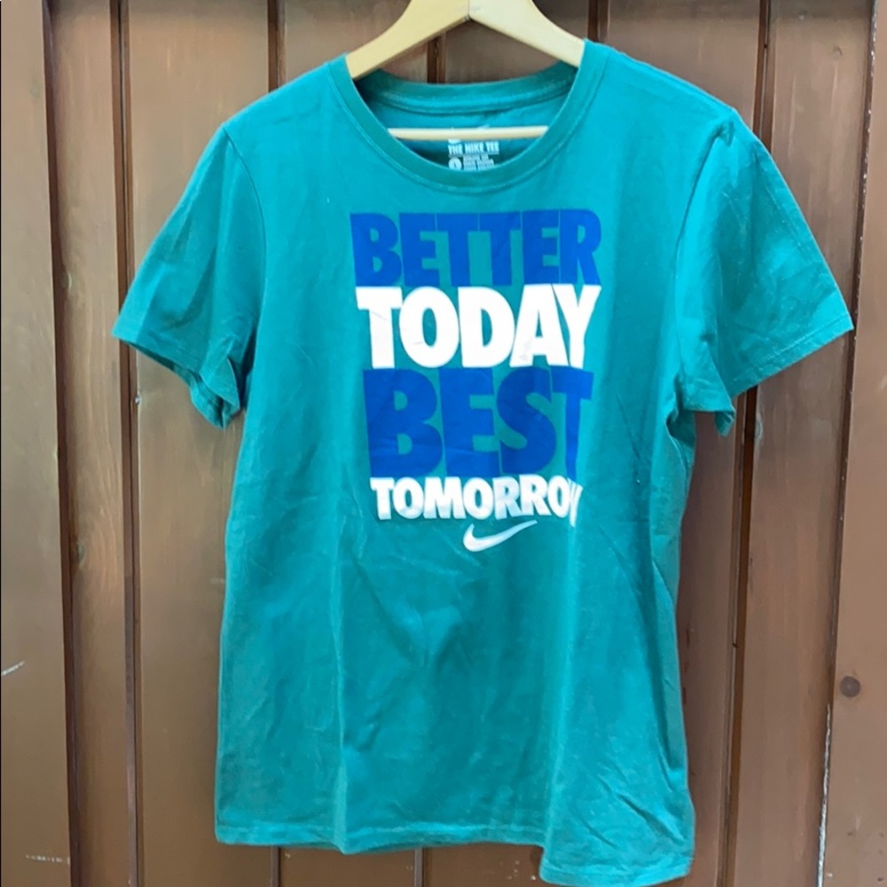 Short sleeve Nike top